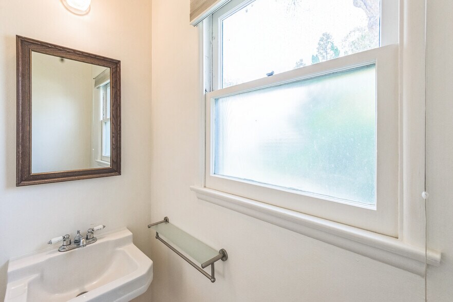 Building Photo - 12753 Appleton Way
