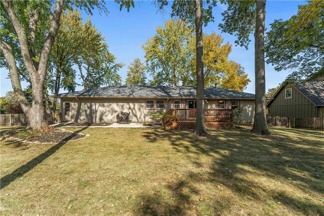 Building Photo - 7635 W 114th Ter