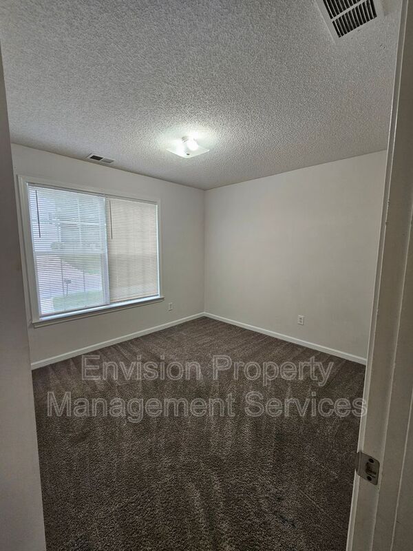 Building Photo - 10996 Knotty Pine Pl