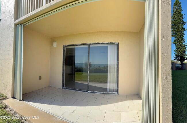 Building Photo - 1415 N Hwy A1A