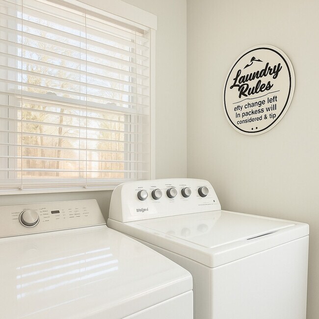 Building Photo - 445 Short Hills Dr