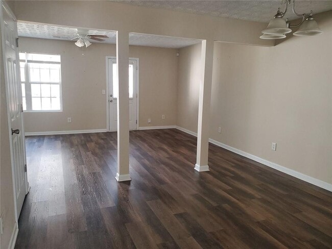 Building Photo - 11428 S Grove Dr