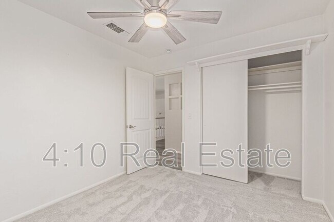 Building Photo - 1531 E Vaughn Ave