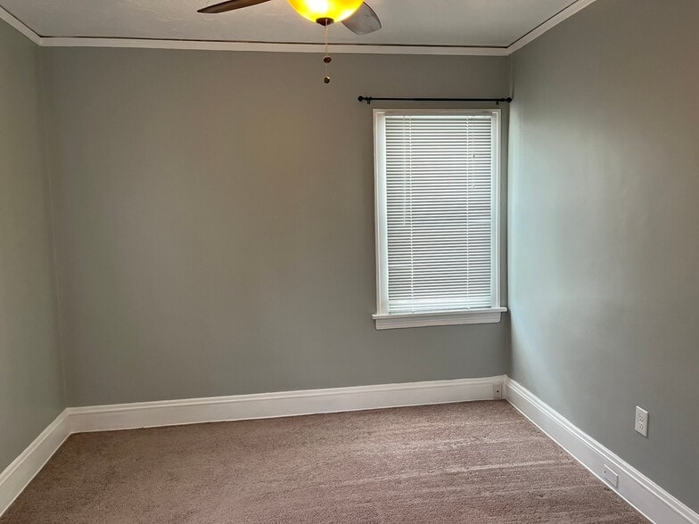 Building Photo - 2054 Bunts Rd