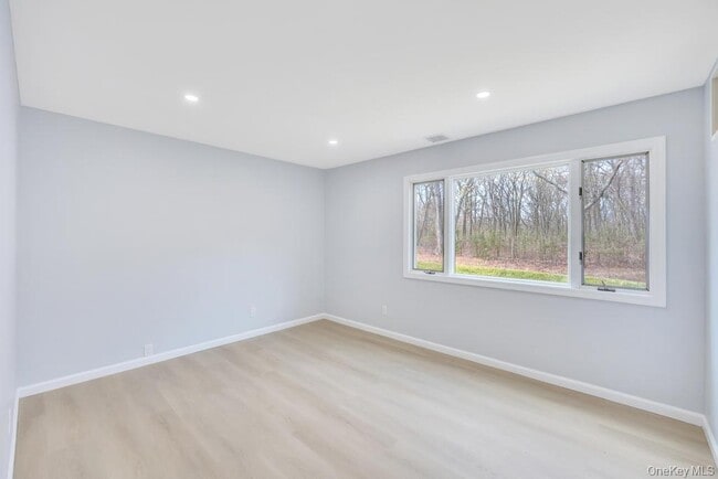 Building Photo - 207 August Rd