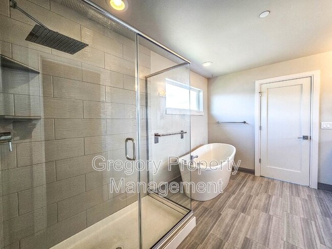 Building Photo - 619 202nd Pl SW