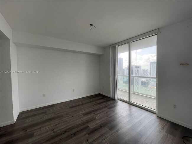 Building Photo - 50 Biscayne Blvd