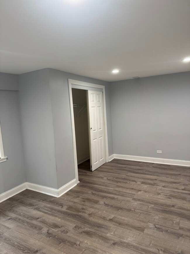 Building Photo - 7800 W 98th Pl