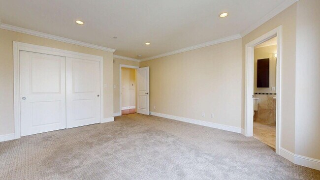 Building Photo - Spacious 2BD/2BA Glen Park Flat | Garage P...