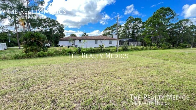 Building Photo - AWESOME 4 Bedroom, 2 Bathroom Home in Beau...