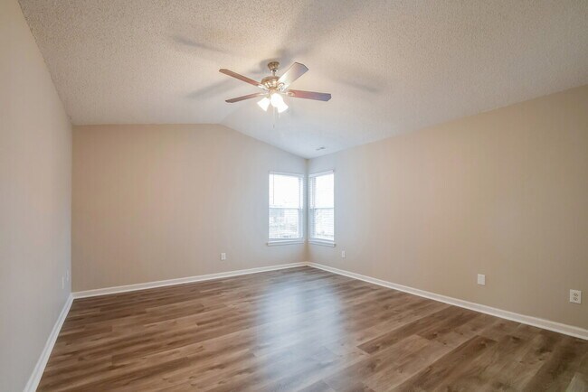 Building Photo - 15341 Ten Point Dr