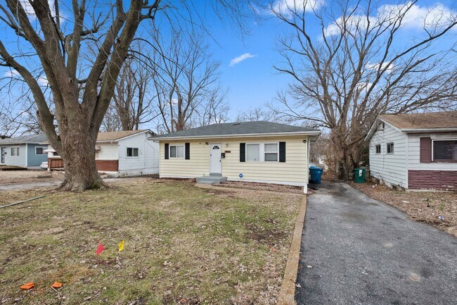 Building Photo - Now Available – Section 8 Welcome