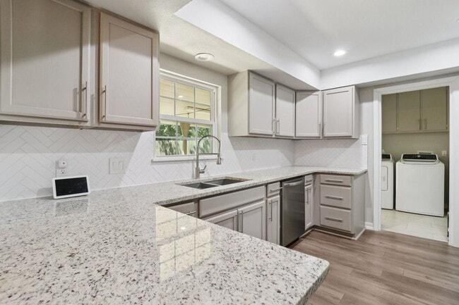 Building Photo - Beautifully Renovated Home with a Large Yard