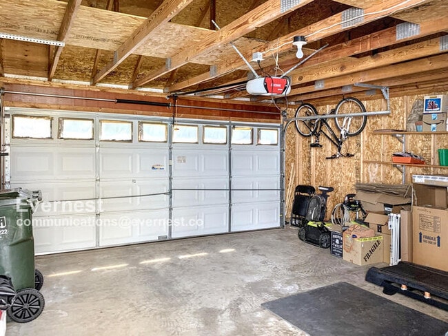 Building Photo - 43559 Mink Meadows St