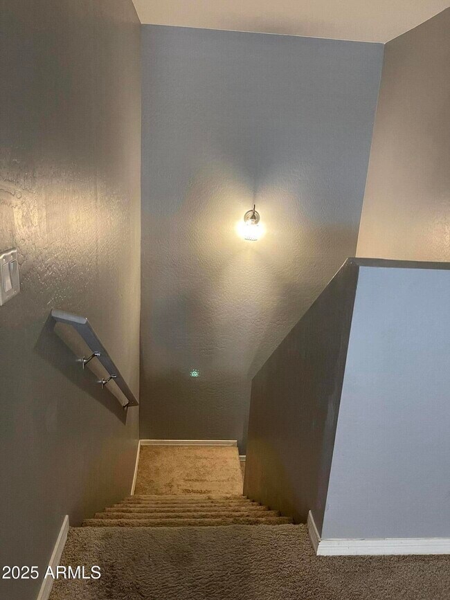 Building Photo - 374 S Verdad Ln