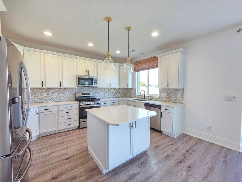 Building Photo - 13122 W 1st Ave