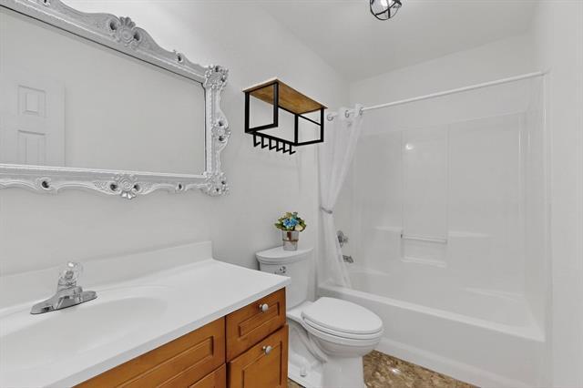 Building Photo - 6622 Victoria Ave