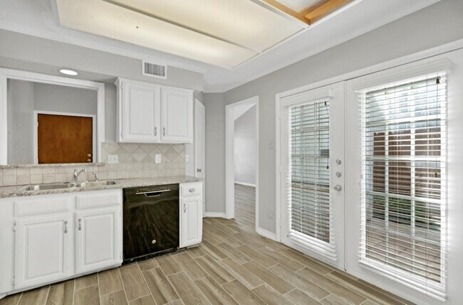 Building Photo - 17490 Meandering Way