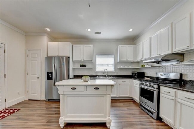 Building Photo - 335 Pintail Ct