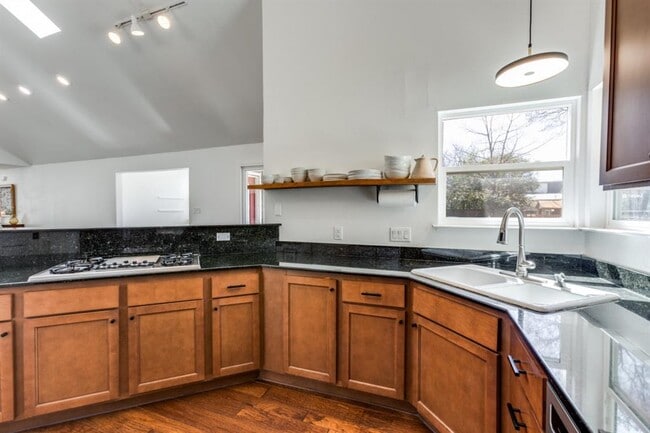 Building Photo - 1113 Taulbee Ln