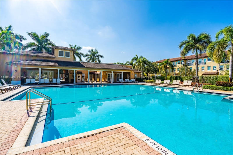 Building Photo - 708 SW 147th Ave