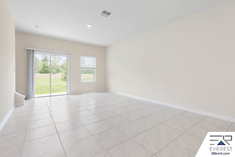 Building Photo - 41 Temple Dr