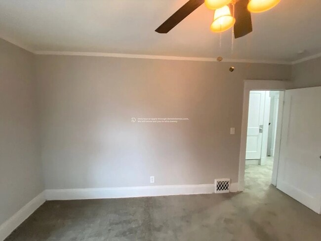 Building Photo - 3743 Flora Ave