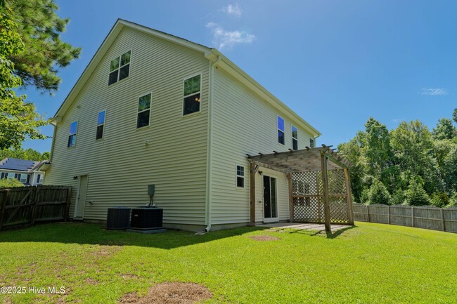 Building Photo - 103 Creek End Ct