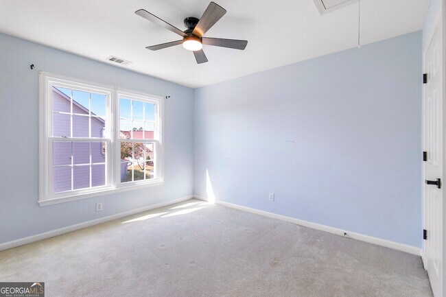 Building Photo - 6461 Edgewater Cove