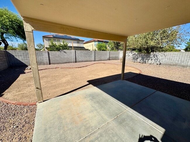 Building Photo - 3232 W Cavedale Dr