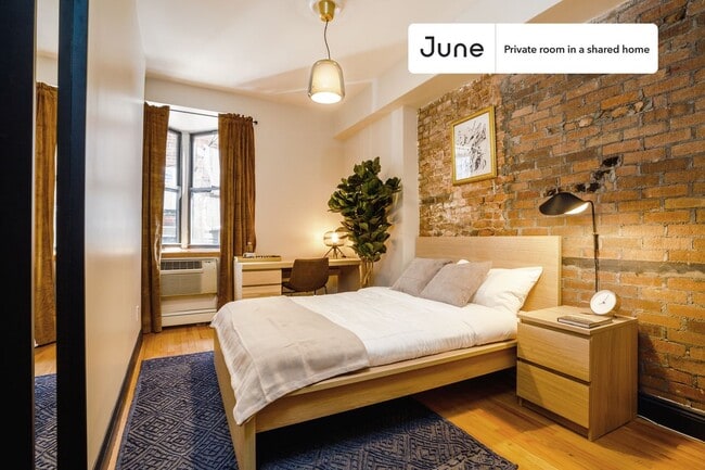 Building Photo - 356 W 39th St