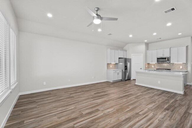 Building Photo - 14334 Winema View Ln