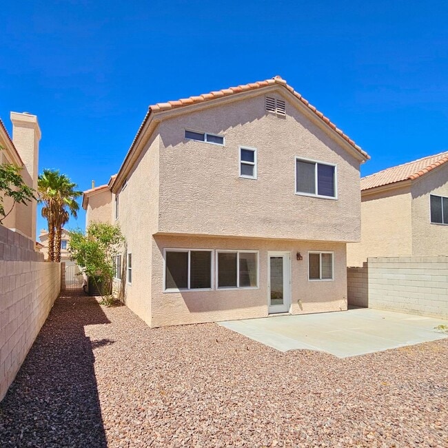 Building Photo - MOVE-IN READY 4BR/3BA SINGLE FAMILY HOME I...