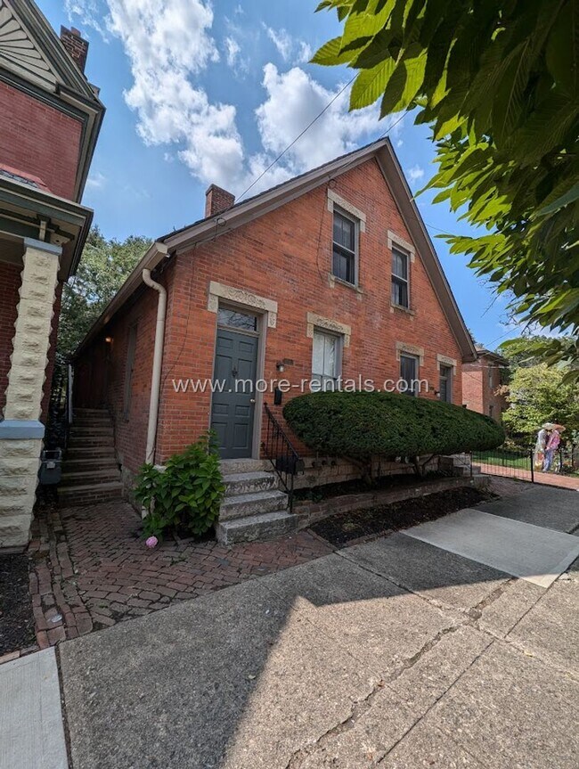 Building Photo - 881-883-883 S 3rd St