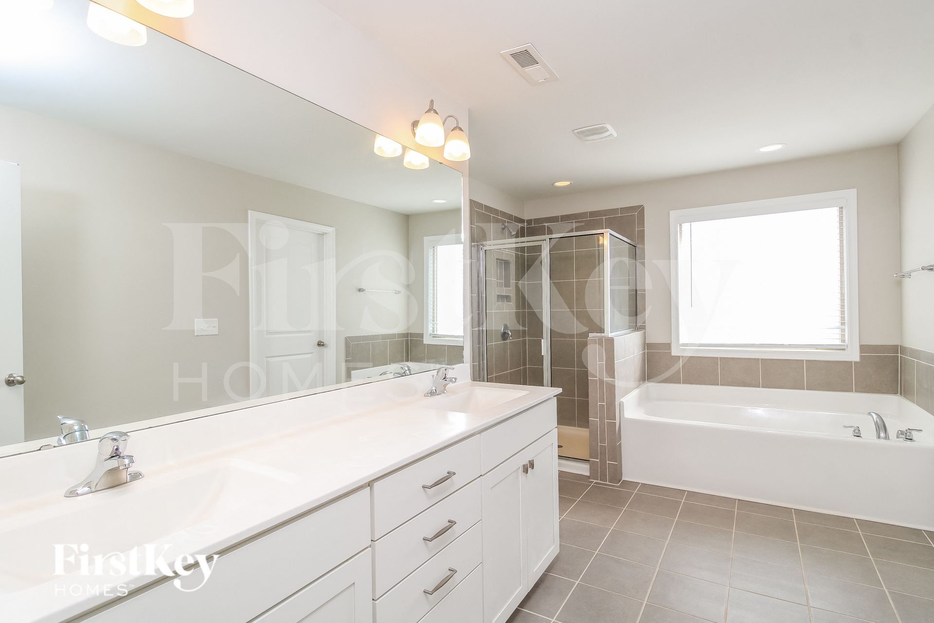 Building Photo - 1833 Ridge Creek Dr