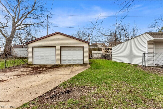 Building Photo - 8906 Jeffries Ave