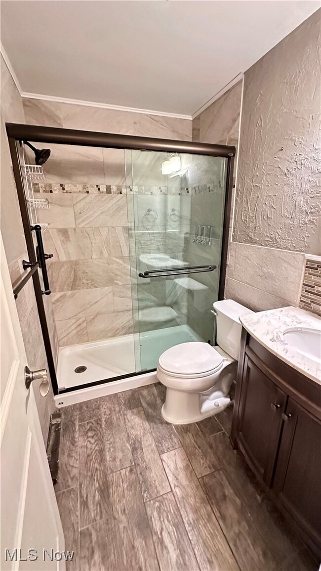 Building Photo - 6000 Nob Hill Dr