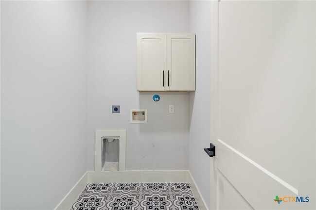 Building Photo - 505 E Convent St