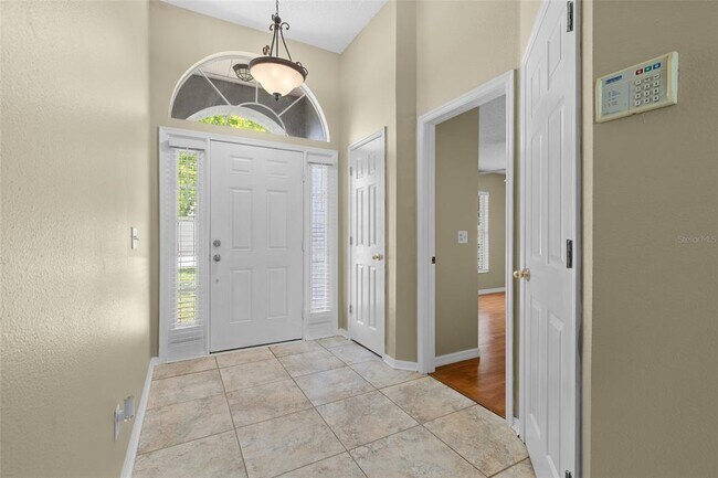 Building Photo - 148 Country Lakes Cir