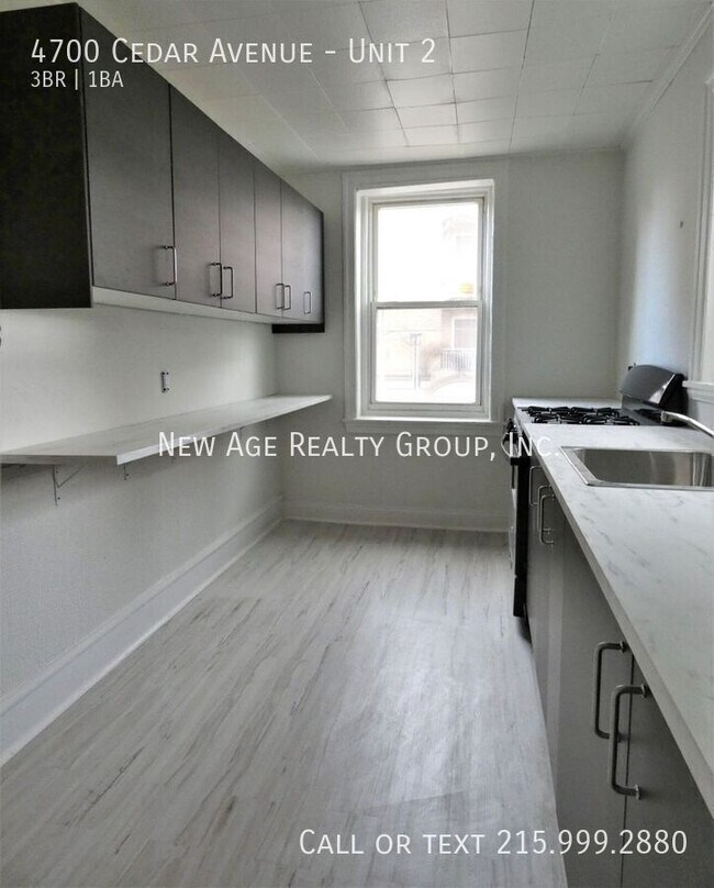 Building Photo - 4700 Cedar Ave