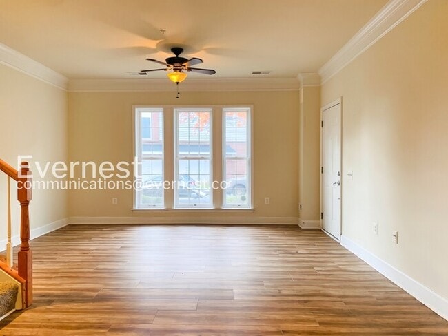 Building Photo - 2336 Brookmoor Ln