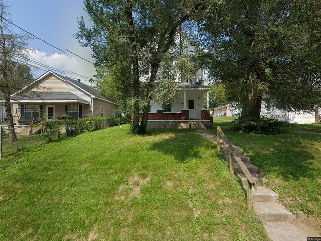 Primary Photo - 117 Linden Ave