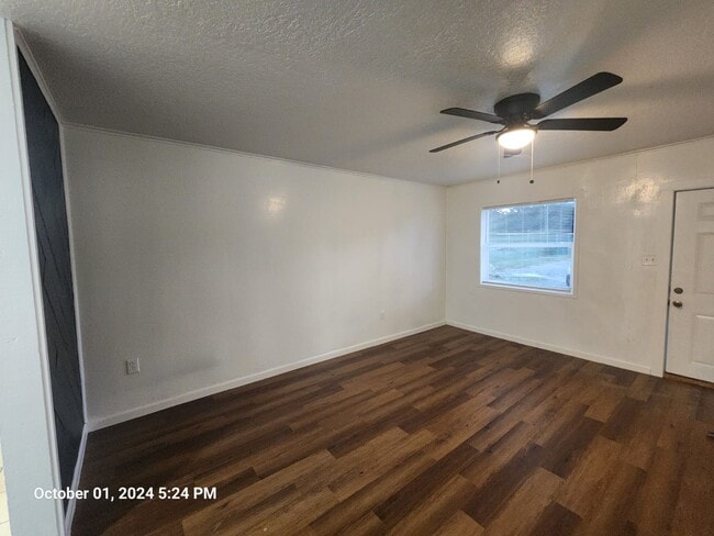 Building Photo - 615 Clearlake Rd