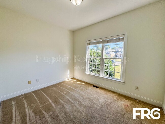 Building Photo - 2426 Pinetops Dr