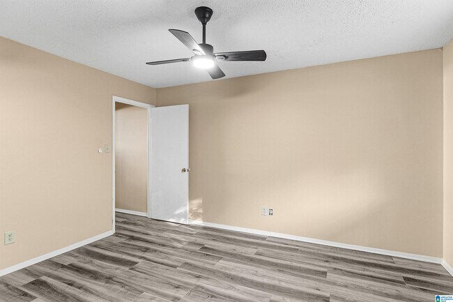 Building Photo - 510 Running Brook Rd