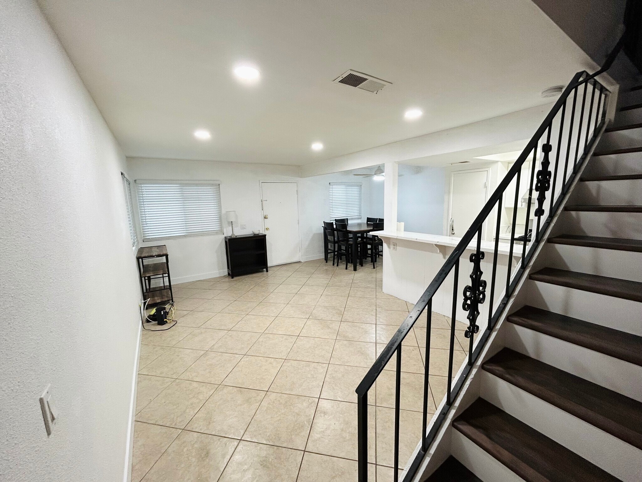Living room - 1721 Normandy Pl