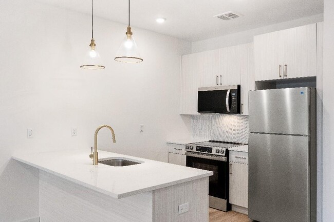 Primary Photo - 306 Bluestone Ct