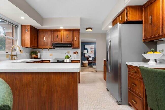 Building Photo - 3673 Pheasant Dr