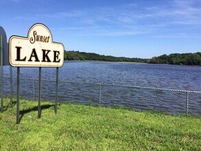 Building Photo - 20 Pond St