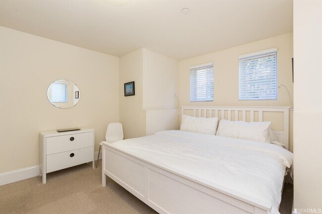 Building Photo - 2615 California St